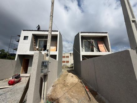 REF 237 - Sobrado em Matinhos 