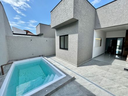 REF - 069 Casa Nova Praia de Leste 